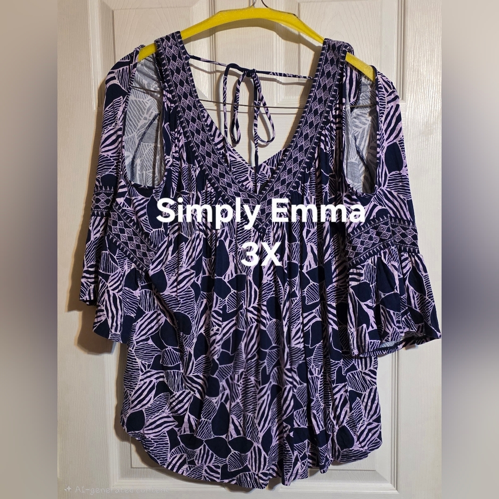 Simply Emma Lavender & Navy Cold-Shoulder Tunic Top